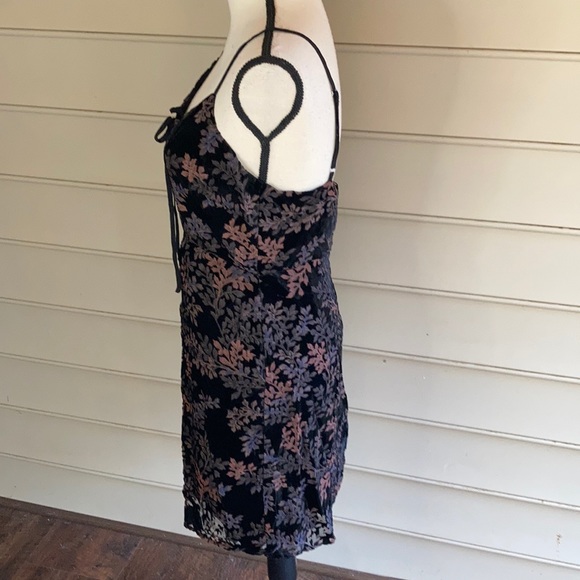 NWT Wild Honey Floral Burnout Velvet Dress - Picture 4 of 7